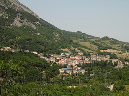 Taranta Peligna, la città delle grotte